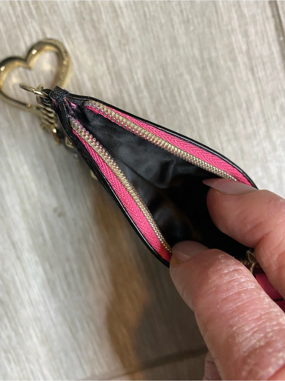 Victoria's Secret New York Card Case Wallet Heart Keychain Coin Purse Black Pink - Picture 4 of 7